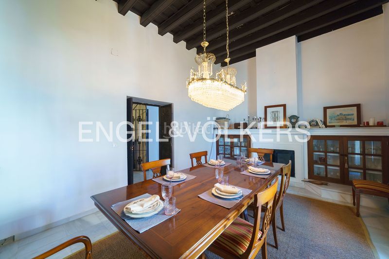 Foto 16f37369-0325-4ed4-a310-28002e20f724. Casa amb calefacció a Centro Jerez de la Frontera