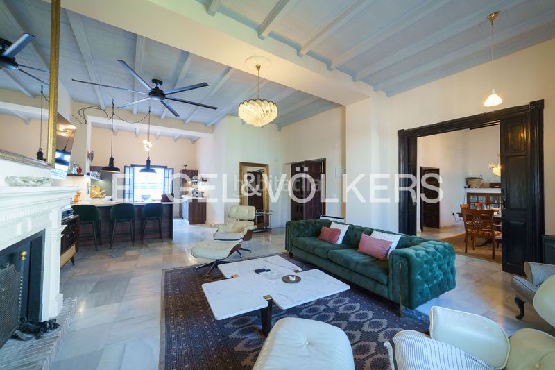 Foto 21236309-4fd7-494d-9e79-2e62f8bc0f73. Casa amb calefacció a Centro Jerez de la Frontera