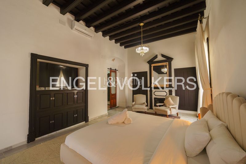 Foto 2c9484ff-3d53-489e-b5e6-89f35ff7a9c9. Casa amb calefacció a Centro Jerez de la Frontera