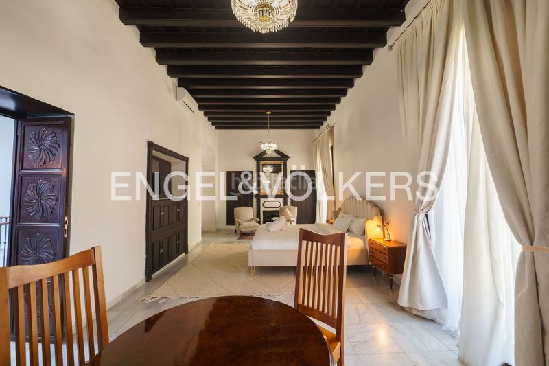 Foto 3645e7eb-de24-4efc-9f03-c14d35fd72e9. Casa amb calefacció a Centro Jerez de la Frontera