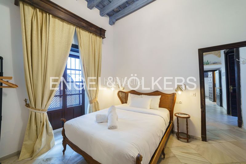 Foto 43090f06-a19f-4c0d-806c-af4ce933ca34. Casa amb calefacció a Centro Jerez de la Frontera