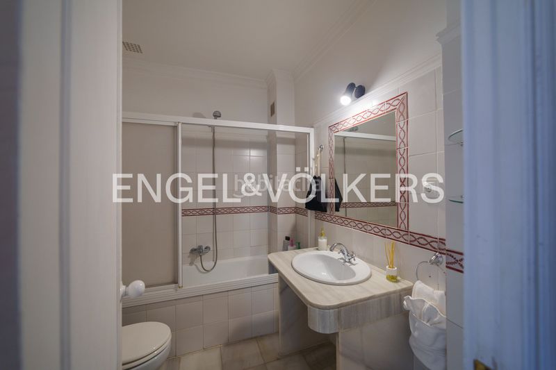 Foto 66860812-df2a-449f-8c9f-e6781aca8b4e. Casa amb calefacció a Centro Jerez de la Frontera