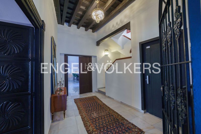 Foto 71694919-a0ed-4b16-80e8-06156c43e6bb. Casa amb calefacció a Centro Jerez de la Frontera