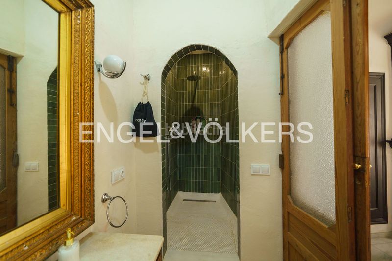 Foto 867e11e5-9cd3-43cd-a378-873825502b16. Casa amb calefacció a Centro Jerez de la Frontera