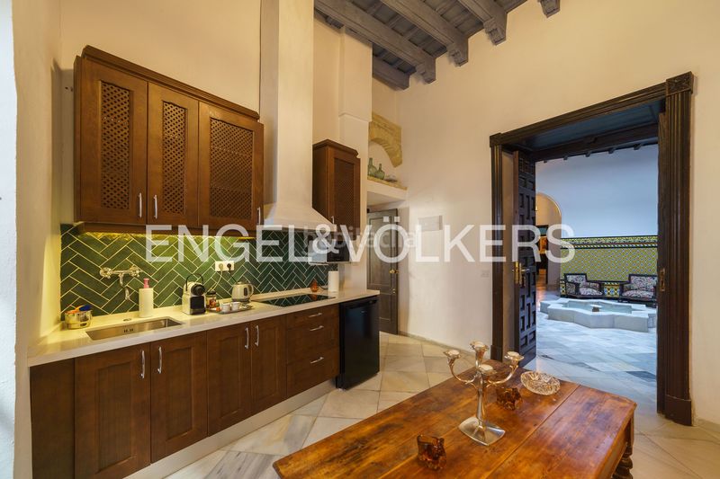 Foto 9a67f724-f870-48b3-b6d9-705d5b4d4213. Casa amb calefacció a Centro Jerez de la Frontera