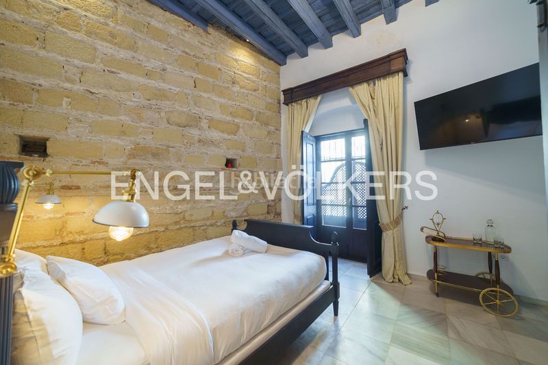 Foto b9bf113a-b60b-420b-bac1-749db421a83a. Casa amb calefacció a Centro Jerez de la Frontera