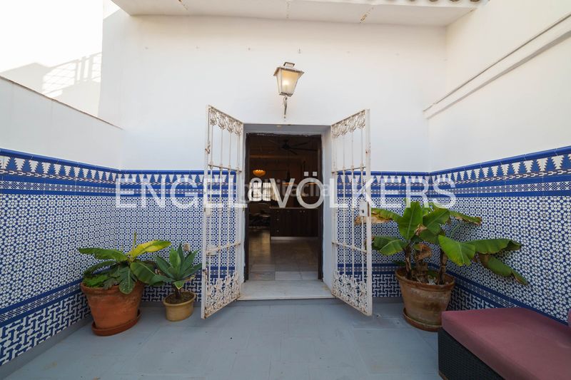 Foto fae7c37d-555a-470b-a51f-baeea44d11a8. Casa amb calefacció a Centro Jerez de la Frontera