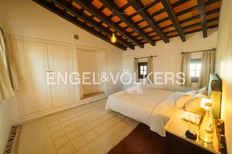 Foto fe0532ce-fb8f-4f7d-b5c0-24e3d1669f2c. Casa amb calefacció a Centro Jerez de la Frontera