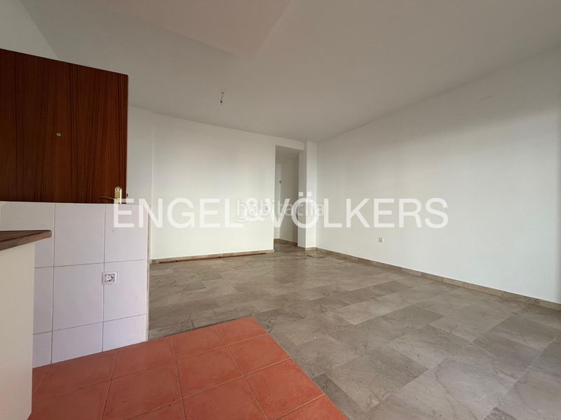 Foto 35854022-3f1f-49f0-a64e-bf054854c510. Pis amb calefacció aparcament a Centro Alcalá de Guadaira