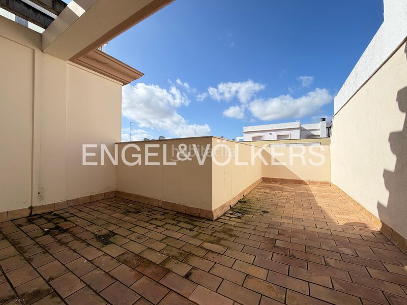 Foto 407fe463-15fd-4acb-a5bd-878d38b08a59. Pis amb calefacció aparcament a Centro Alcalá de Guadaira