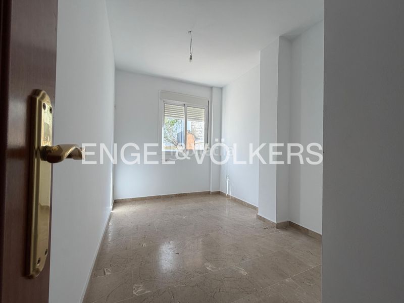 Foto 80d4e5da-57ec-469b-aab2-c6b98a491d30. Pis amb calefacció aparcament a Centro Alcalá de Guadaira