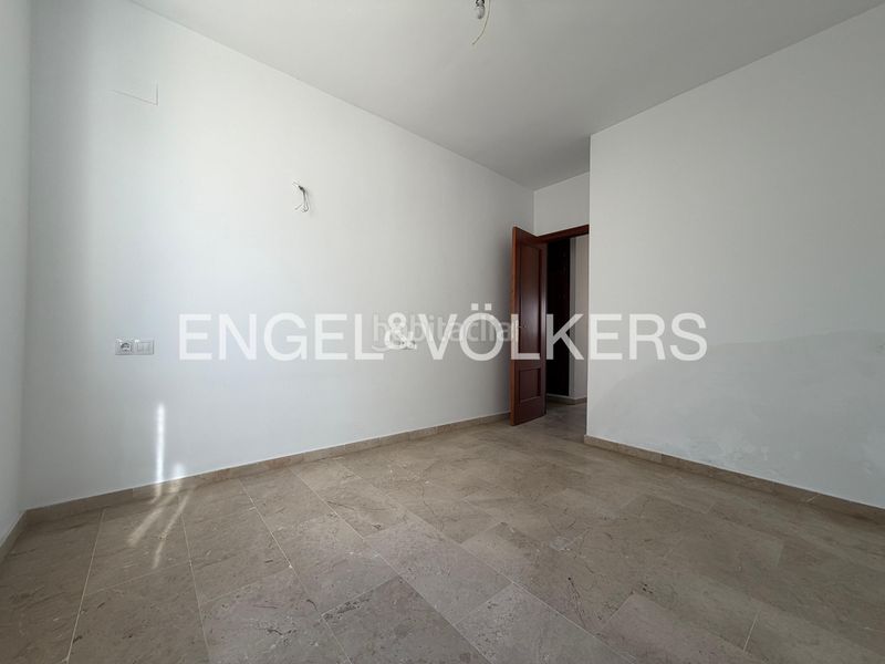 Foto 89ff2d19-2b7c-494f-a352-7f3af4f4e3cc. Pis amb calefacció aparcament a Centro Alcalá de Guadaira