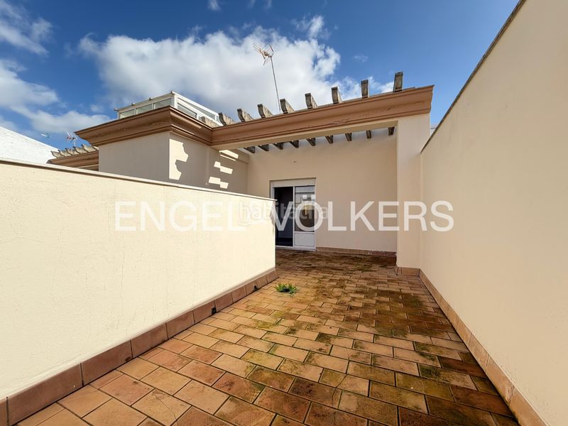 Foto cf1ee9f1-018c-4eee-9363-2bb2aacc249c. Pis amb calefacció aparcament a Centro Alcalá de Guadaira