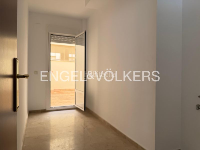 Foto dad8cd96-d18f-4f3a-a92a-607942a2d0ab. Pis amb calefacció aparcament a Centro Alcalá de Guadaira