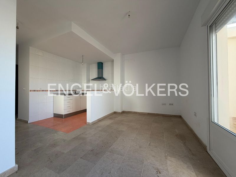 Foto ebe9ec47-8800-4a71-8281-7be827abe399. Pis amb calefacció aparcament a Centro Alcalá de Guadaira