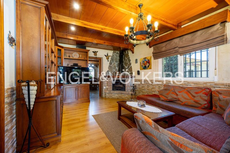 Foto 3294445a-cea0-4045-aed7-2e808ab58d53. Casa amb calefacció aparcament piscina a Las Lagunas - Campano Chiclana de la Frontera