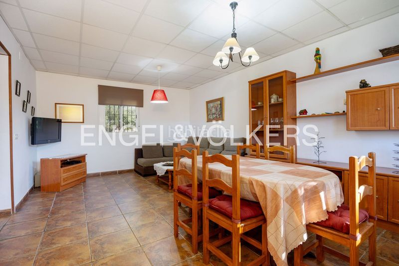 Foto 79439baa-0713-4193-ab4a-3716451ce796. Casa amb calefacció aparcament piscina a Las Lagunas - Campano Chiclana de la Frontera