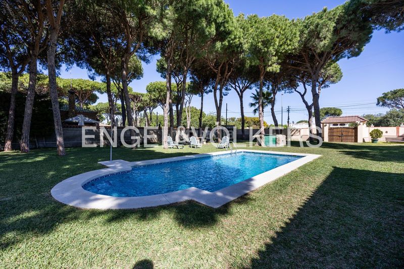 Foto 7f5dff9b-ac1f-44f9-888c-fdab3e63023f. Casa amb calefacció aparcament piscina a Las Lagunas - Campano Chiclana de la Frontera