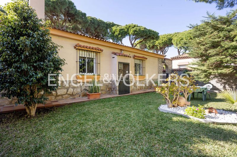 Foto 91b1336f-cae7-4829-aba4-8a3663c81179. Casa amb calefacció aparcament piscina a Las Lagunas - Campano Chiclana de la Frontera