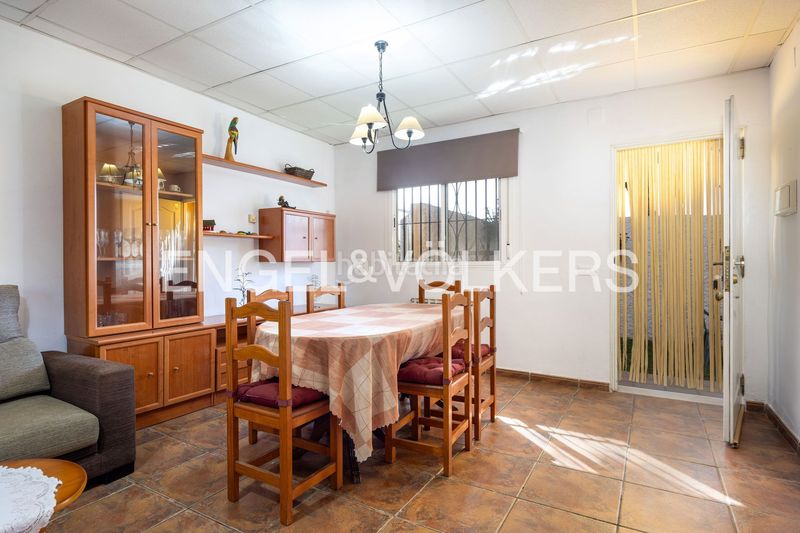 Foto 92b0efe9-e4a0-49b2-ad44-e9c43d0aaf49. Casa amb calefacció aparcament piscina a Las Lagunas - Campano Chiclana de la Frontera