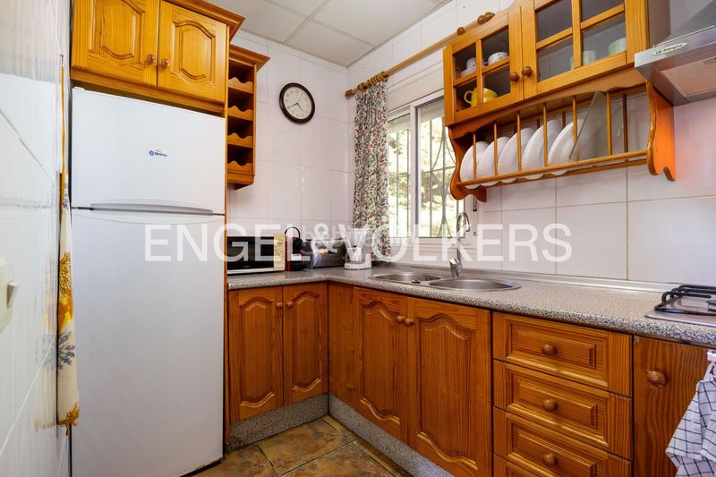 Foto 9503a45b-aab3-430a-bc6a-e3b3f25f57a3. Casa amb calefacció aparcament piscina a Las Lagunas - Campano Chiclana de la Frontera