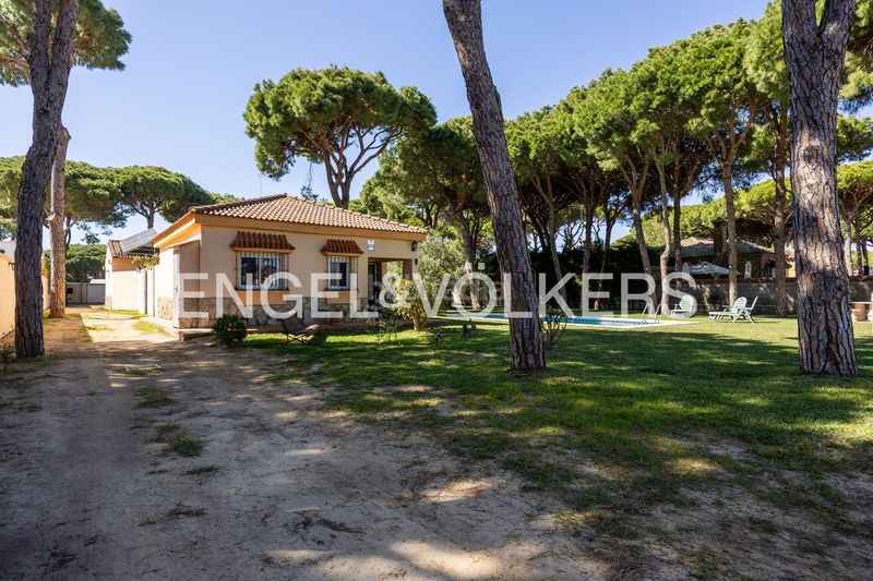 Foto a8b27c15-f044-4070-961b-374ff6a25341. Casa amb calefacció aparcament piscina a Las Lagunas - Campano Chiclana de la Frontera