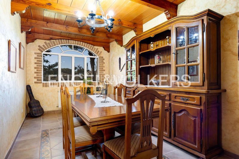 Foto f27e3f24-fbb8-44a3-9697-bbde89a337f5. Casa amb calefacció aparcament piscina a Las Lagunas - Campano Chiclana de la Frontera