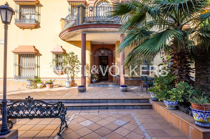 Foto 60bbf788-f941-46b0-8eab-ba12bdffd0dc. Casa amb calefacció piscina a Santa Clara Sevilla