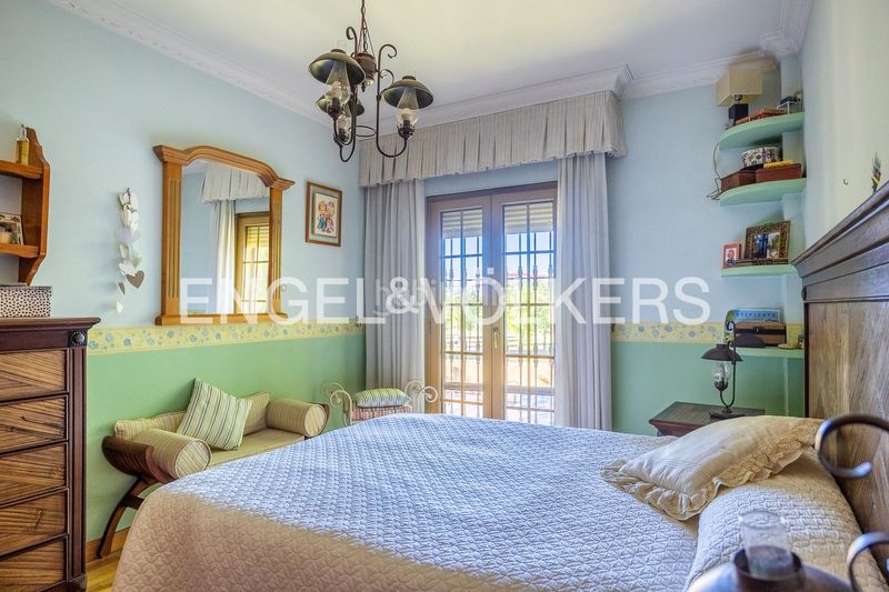 Foto f09c167d-edf3-40a3-b5ee-f47e3048b54d. Casa amb calefacció piscina a Santa Clara Sevilla