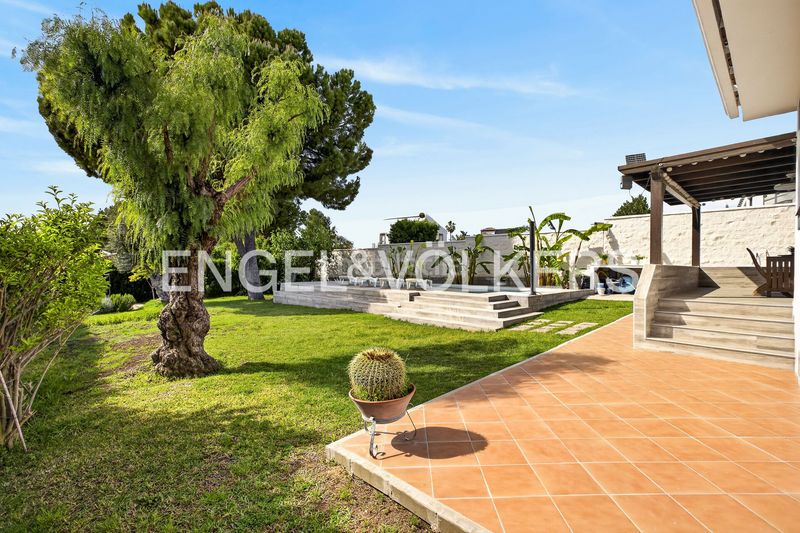 Foto 0dac91fe-5afa-49c7-9627-87cc3b6a1db4. Casa amb calefacció a cerros de Montequinto Montequinto