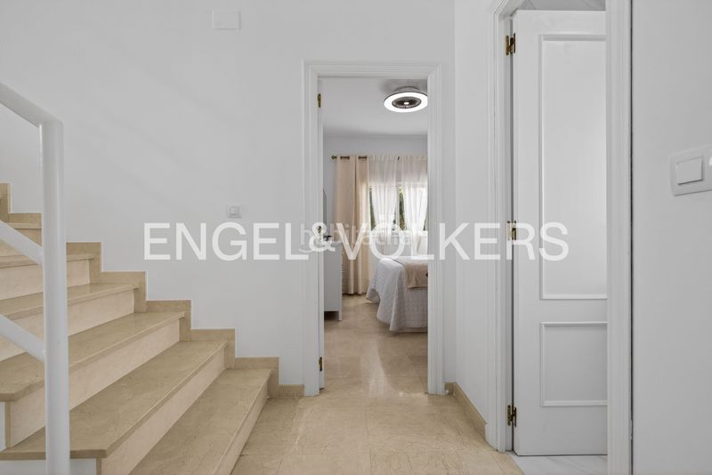 Foto 3a8715df-77cb-4a4e-818c-9bf3aee71c25. Casa amb calefacció a cerros de Montequinto Montequinto