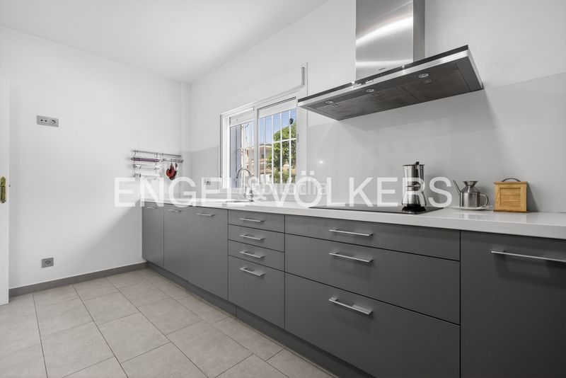 Foto 5f159dfe-04a8-4c78-ab69-c59761d2c1d4. Casa amb calefacció a cerros de Montequinto Montequinto