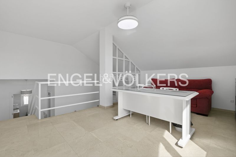 Foto 7d0b9625-6f90-45d0-9558-e0ff58291f43. Casa amb calefacció a cerros de Montequinto Montequinto