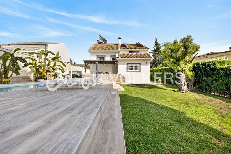 Foto 878e0a8f-fd5e-4310-a36f-3911fe70c034. Casa amb calefacció a cerros de Montequinto Montequinto