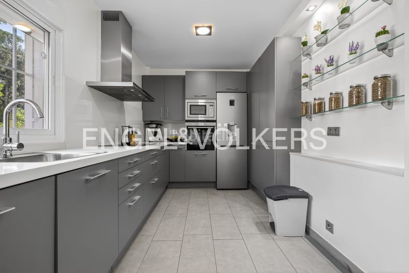 Foto 930eeb7b-ef48-4a79-b9cc-aea3542971e3. Casa amb calefacció a cerros de Montequinto Montequinto