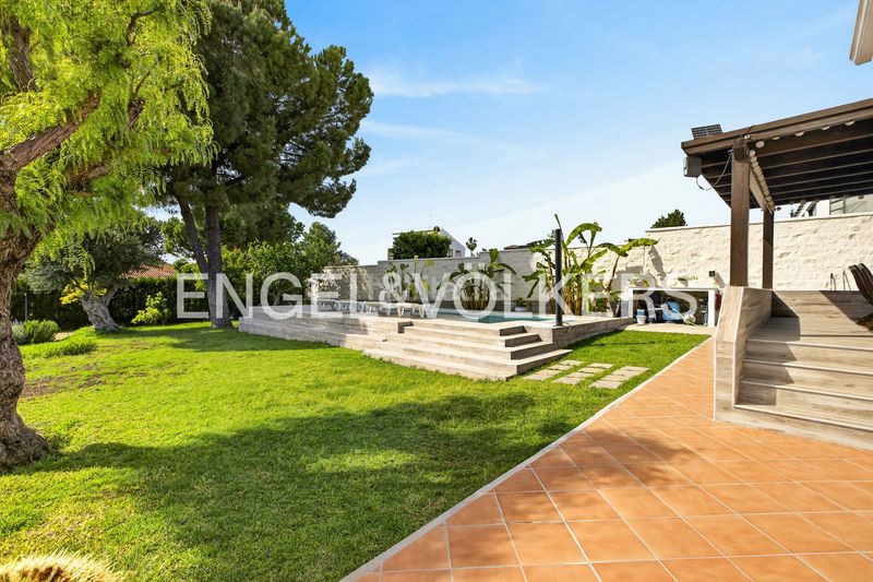 Foto f8c96be7-ae45-43a2-b015-876cb1b4bf16. Casa amb calefacció a cerros de Montequinto Montequinto