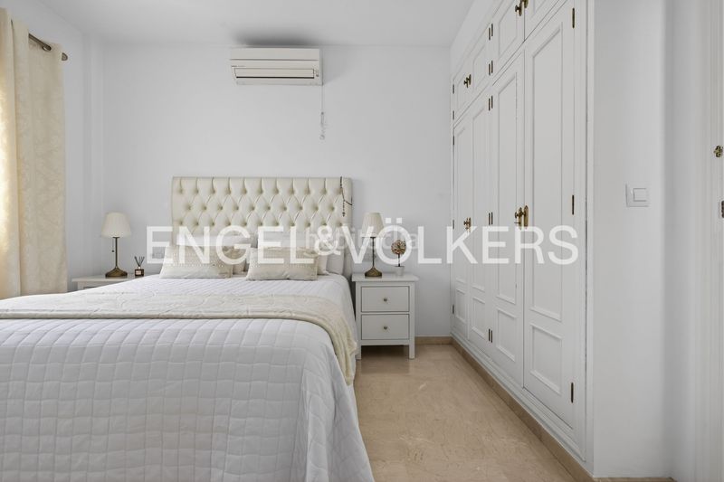 Foto fc4bce8e-2578-4857-95fc-8b2546e58f55. Casa amb calefacció a cerros de Montequinto Montequinto