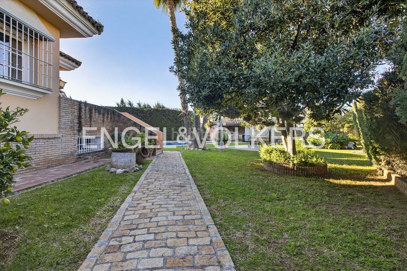 Foto 7e2c05cd-f267-4e32-9229-deba1e40317d. Casa amb calefacció a cerros de Montequinto Montequinto