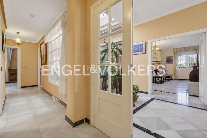 Foto 8b9457fa-7bc1-44b4-be22-2eae6cbbfa7b. Casa amb calefacció a cerros de Montequinto Montequinto