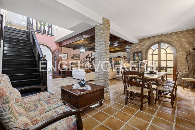 Foto a918b926-c4d4-47a4-b8fc-60687a9578c8. Casa amb calefacció a cerros de Montequinto Montequinto