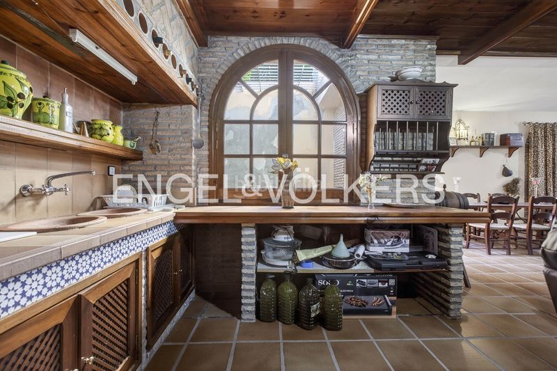 Foto b8f298ad-bb8e-45b6-831a-e1b985cb8729. Casa amb calefacció a cerros de Montequinto Montequinto