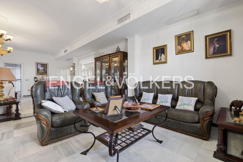 Foto cd23ae8c-28c1-4e99-9c0e-f62b444f9609. Casa amb calefacció a cerros de Montequinto Montequinto