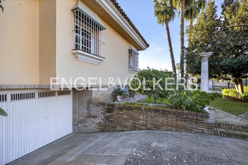 Foto fb56aa63-9676-4c61-ba3a-b697604884a2. Casa amb calefacció a cerros de Montequinto Montequinto