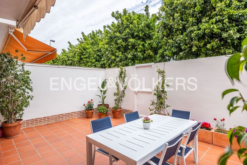 Foto 8a9b5382-3200-4fe2-9c33-7d7df56dbea8. Casa amb calefacció aparcament piscina a El Cano - Los Bermejales Sevilla
