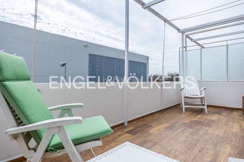 Foto c984fd2f-b585-4821-924f-4927d540b8bb. Casa amb calefacció aparcament piscina a El Cano - Los Bermejales Sevilla