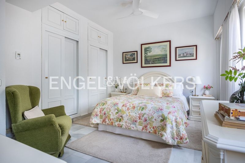 Foto f1f4c987-92a9-4dd1-98d4-e91750716bde. Casa amb calefacció aparcament piscina a El Cano - Los Bermejales Sevilla
