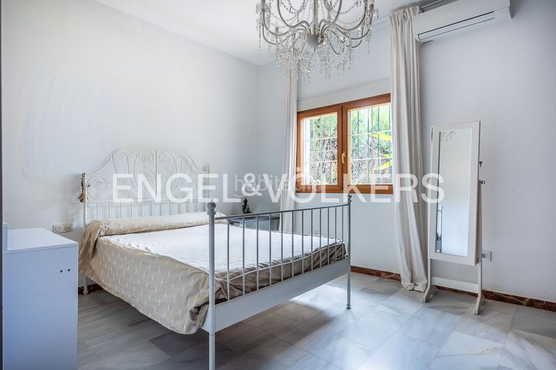 Foto d235373b-bdd0-4bff-9146-b99f155f87a3. Casa amb calefacció a La Motilla - Fuente del Rey Dos Hermanas