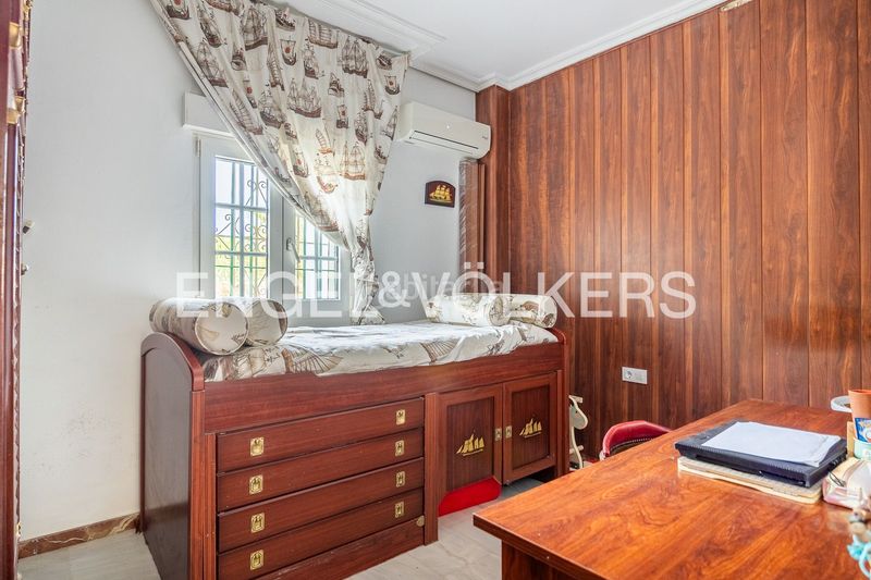 Foto ff192ddc-9936-4576-bf69-a4b95bd2e0bd. Casa amb calefacció a La Motilla - Fuente del Rey Dos Hermanas