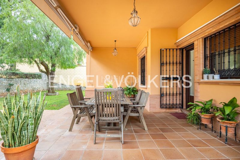 Foto edffe1e8-849e-48ad-930e-5c8ddf4b59af. Casa amb calefacció aparcament piscina a Oromana Alcalá de Guadaira
