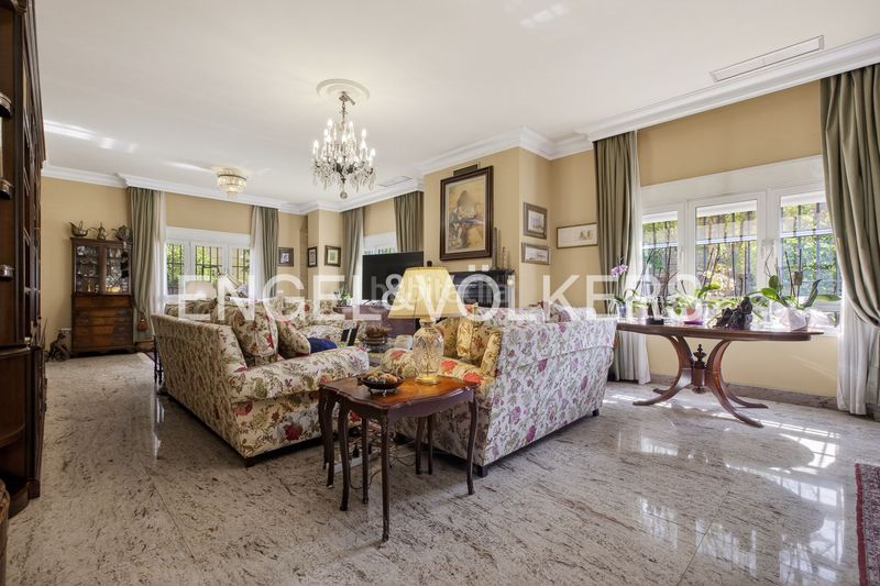 Foto cdaa9d37-b937-4ba1-9c3a-7caa53e43dd2. Casa amb calefacció aparcament piscina a Santa Clara Sevilla